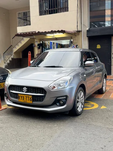 SUZUKI SWIFT 2022 EXCELENTE ESTADO 
