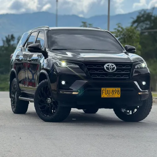 Toyota Fortuner SR 4X2 Turbo Diesel 2021