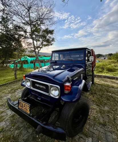TOYOTA FJ 45 