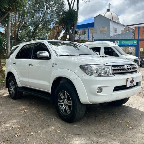 TOYOTA FORTUNER SR5 3.0 cc TD 4X4 2009             