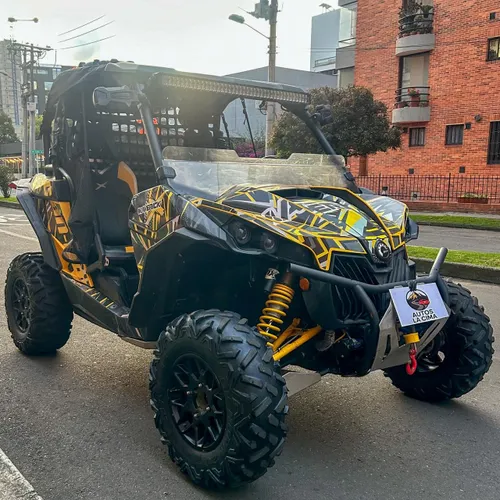 CAN-AM MAVERICK 1.0cc    MOD 2014