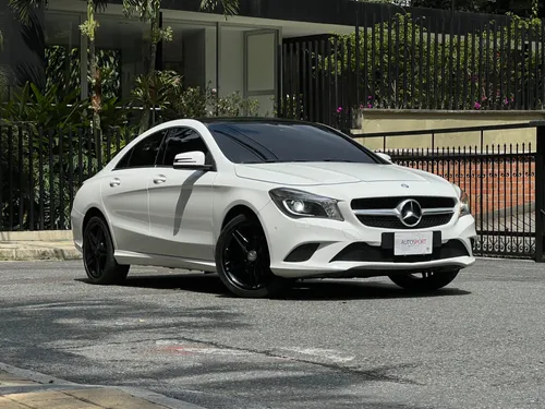 Mercedes Benz CLA180