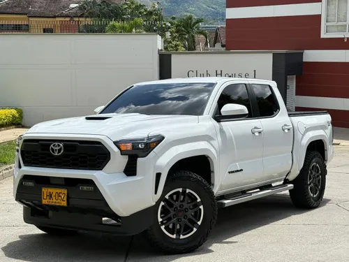 Toyota tacoma TRD SPORT HÍBRIDA 2024