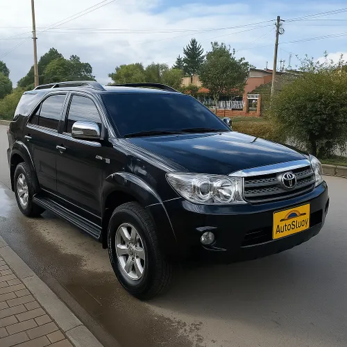 TOYOTA FORTUNER SRS 2010