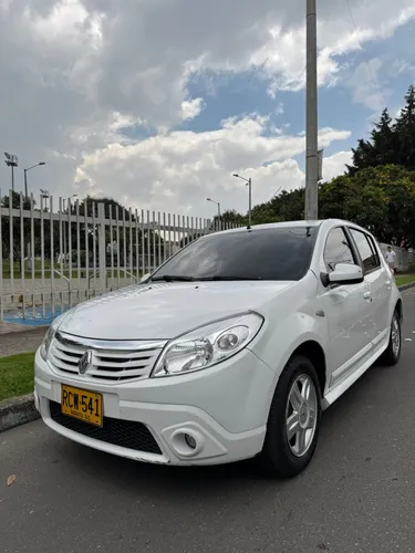 Renault Sandero Dynamique GT 2011