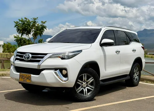 Toyota Fortuner SRV 2.7 Gasolina 2019