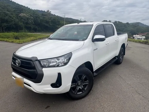 Toyota Hilux 2023
