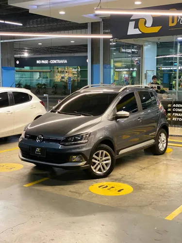 VOLKSWAGEN CROSSFOX 