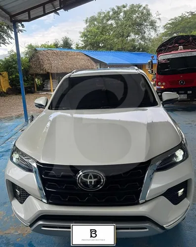 TOYOTA Fortuner SW4 SRV 2.4 diesel