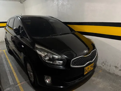 Kia Carens 2016 automático 