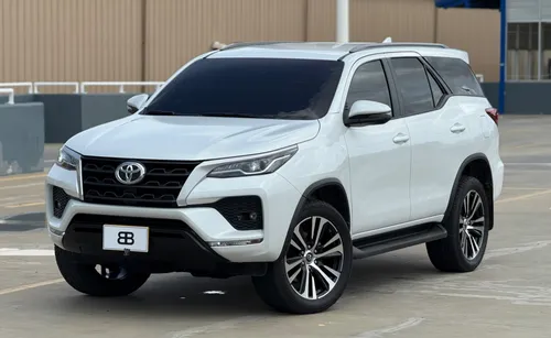 TOYOTA FORTUNER SR 
