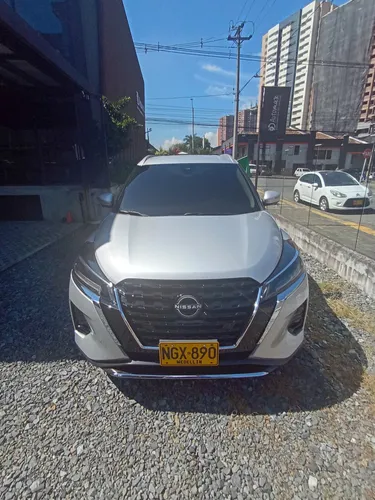 Nissan kicks Exclusive 1.6 AT 4x2 