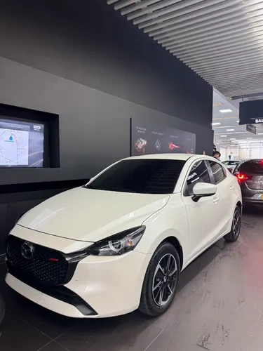 Mazda 2 grand touring LX 2025 