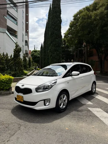 Kia carens 2.0 Suv ex At 2016