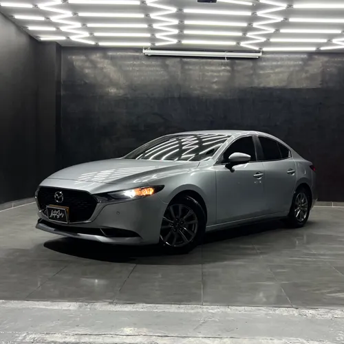 Mazda 3 Touring 2022 2.0
