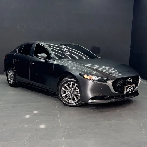 Mazda 3 Touring Híbrido 2025 2.0