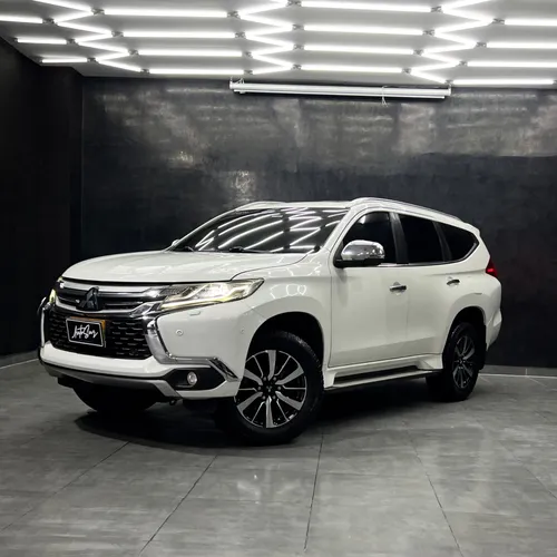 Mitsubishi Montero Sport 2020 3.0
