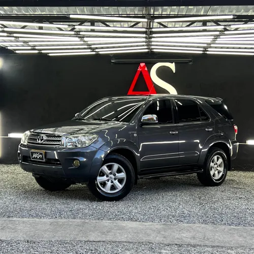 TOYOTA FORTUNER SR5 GRIS 2.7 2010 AT