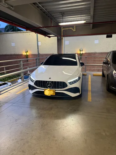 Mercedes Benz A35 AMG híbrido 2023