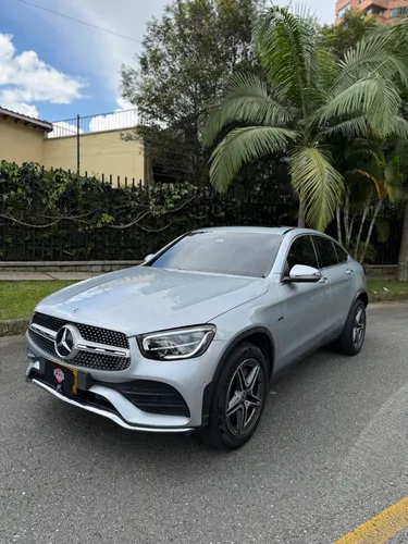 Mercedes Benz glc300e Coupe híbrida enchufable 2022