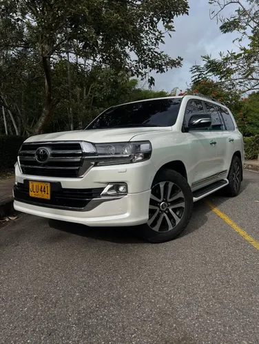 Toyota Sahara LC200 EUROPEA EXCUTIVE LUNGHE 2020 blindada 