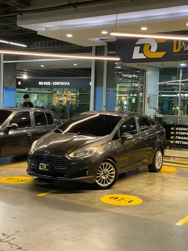 FORD FIESTA TITANIUM AT 2015