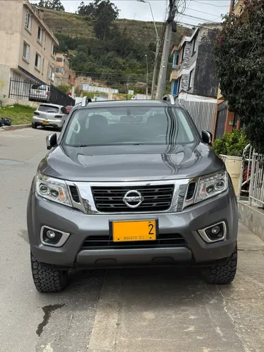 Nissan NP300 Frontier LE 4X4