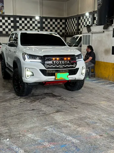 Toyota Hilux 2.8 Automática Srv 2020 Actualizada 