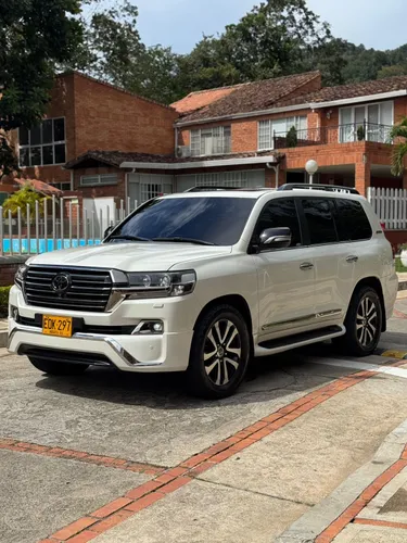 TOYOTA LC200 Sahara EXCALIBUR BLINDADA  2019 