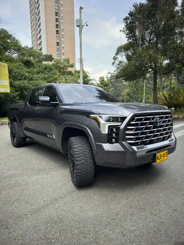 TOYOTA TUNDRA CAPSTONE HIBRIDA 2023