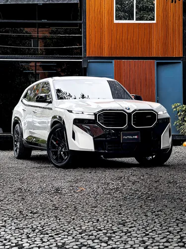 BMW XM Hybrid B2 2024