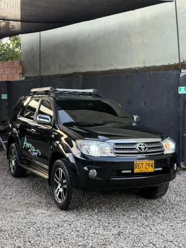 Toyota Fortuner 2011 2.7 