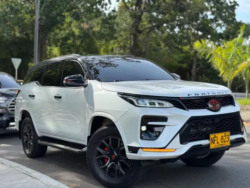 Toyota Fortuner GR 