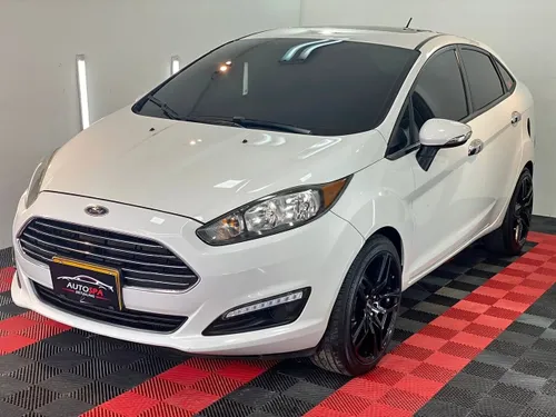 Ford Fiesta SE Automático 2014
