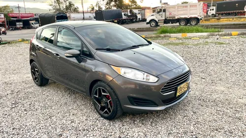 Ford Fiesta S.E Automático 