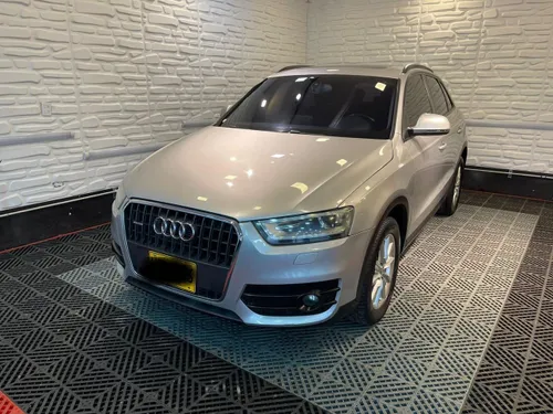 Audi Q3 2.0t quattro 