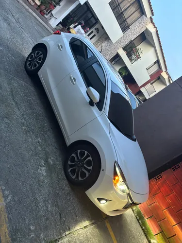  Mazda 2 grand touring 2016 