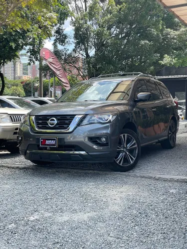 NISSAN PATHFINDER EXCLUSIVE 2018 AUTOMATICA 4X4 GRIS KMS 29.000