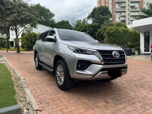 TOYOTA FORTUNER SRV 2021