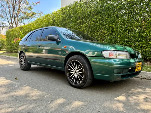 Nissan Almera SLX 1996 mecánico NEGOCIABLE 