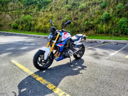 BMW F900 R 2025