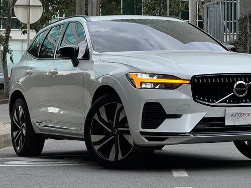 Volvo XC60 T8 Recharge Ultimate PHEV 2.0