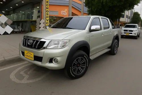   TOYOTA HILUX 2012 4x4 DIÉSEL MECÁNICA
