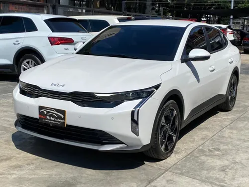 Kia K3 2025  ZENITH AT 1600CC 4P 6AB