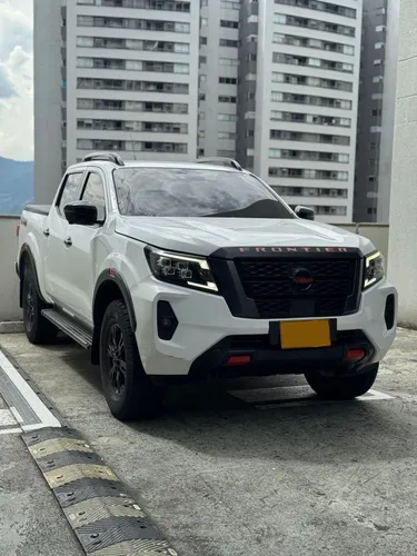 Nissan Frontier pro 4x 