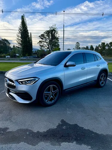 MERCEDES BENZ GLA200