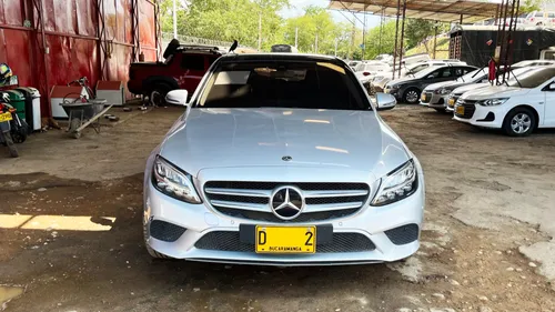 MERCEDES BENZ C180  AVANTGARDE  Cilindraje 1595