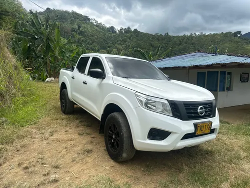 Nissan Frontier 25 diesel 2020 4x4