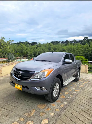 Mazda bt-50 profesional 2014