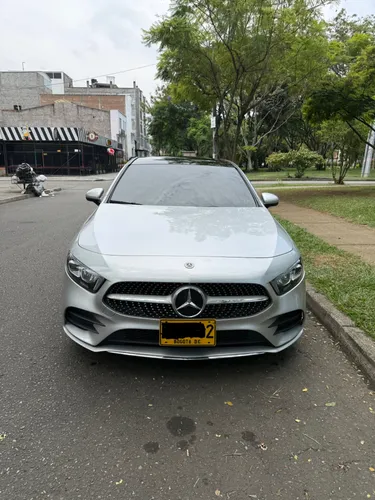 mercedes Benz A200 sedan